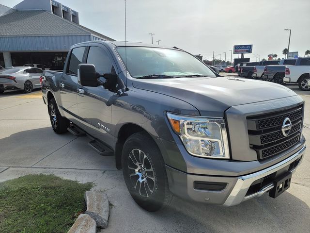 2021 Nissan Titan SV