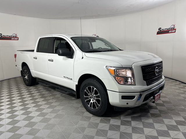 2021 Nissan Titan SV