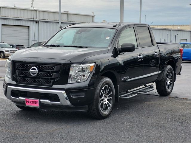 2021 Nissan Titan SV