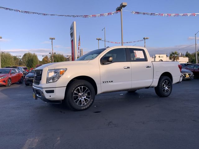 2021 Nissan Titan SV