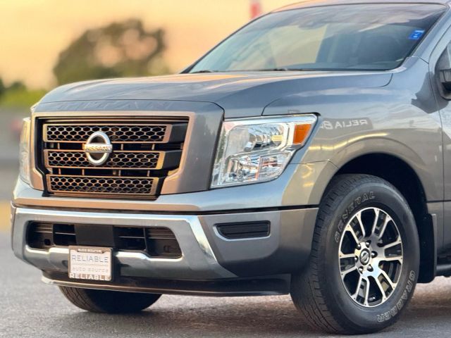 2021 Nissan Titan SV