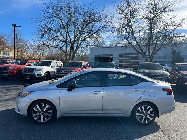 2021 Nissan Versa SR