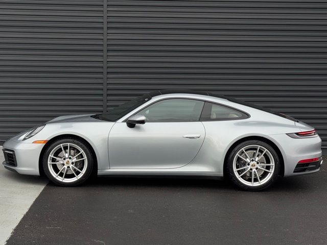 2021 Porsche 911 Carrera