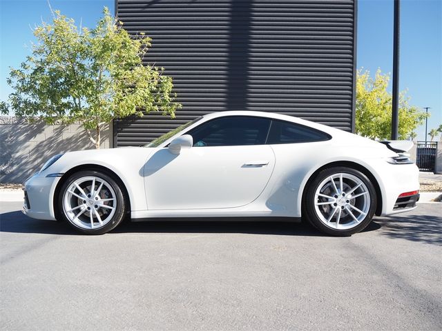 2021 Porsche 911 Carrera