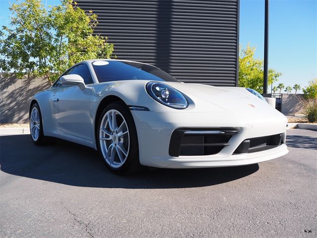 2021 Porsche 911 Carrera