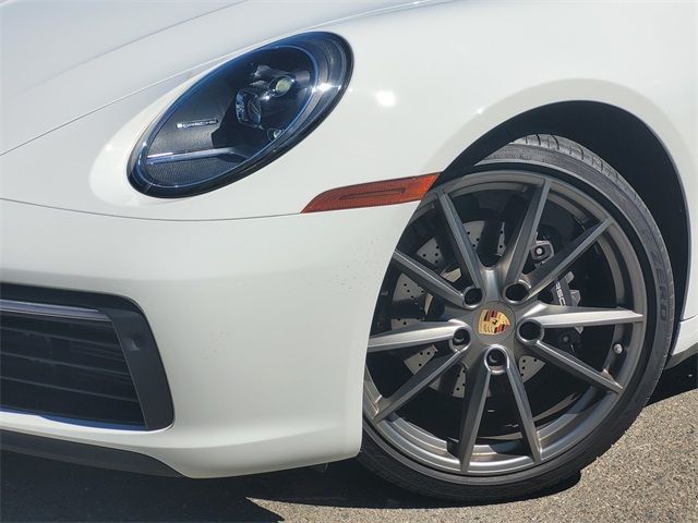 2021 Porsche 911 Carrera