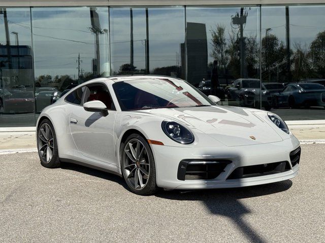 2021 Porsche 911 Carrera