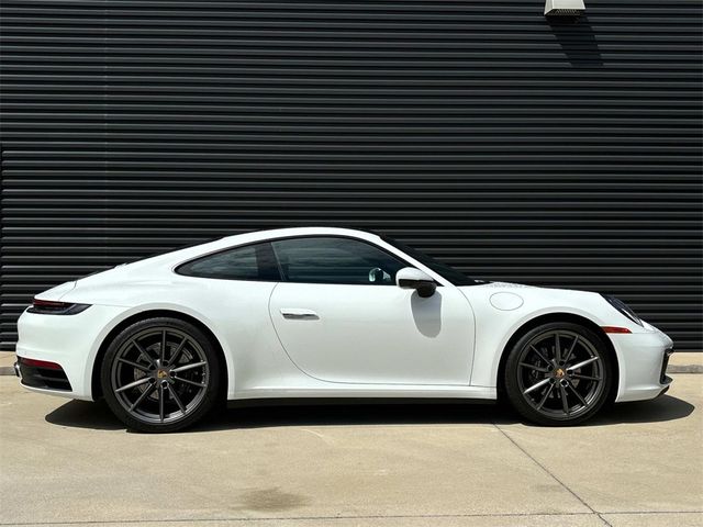 2021 Porsche 911 Carrera