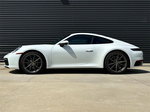 2021 Porsche 911 Carrera