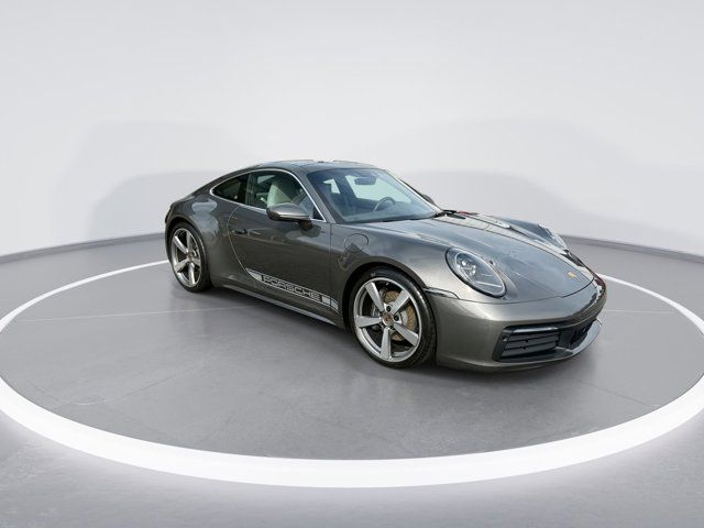 2021 Porsche 911 Carrera