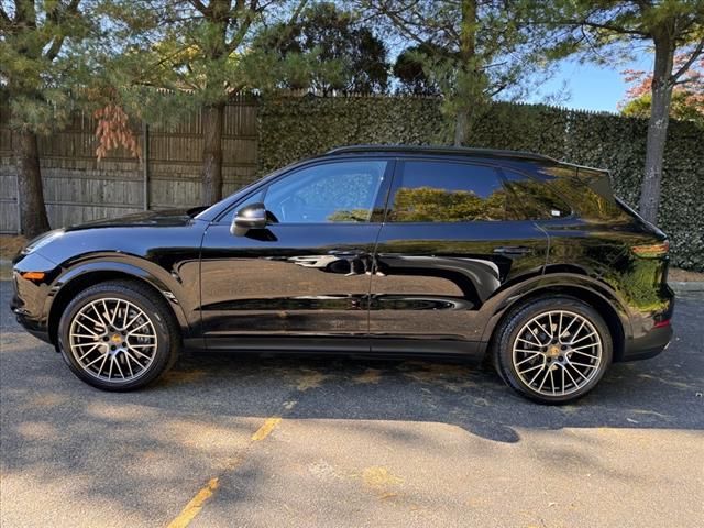 2021 Porsche Cayenne Base