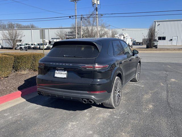 2021 Porsche Cayenne Base