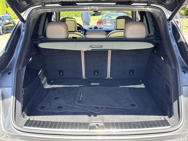 2021 Porsche Cayenne Base
