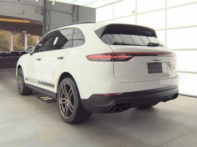2021 Porsche Cayenne Base