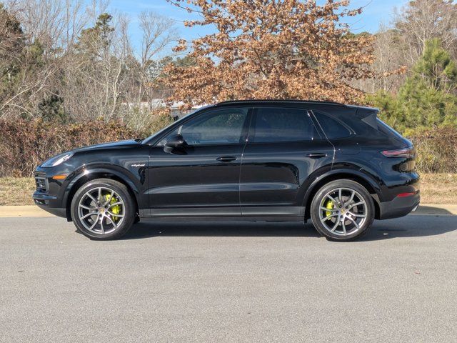 2021 Porsche Cayenne E-Hybrid Base