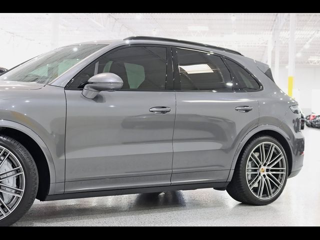 2021 Porsche Cayenne Turbo