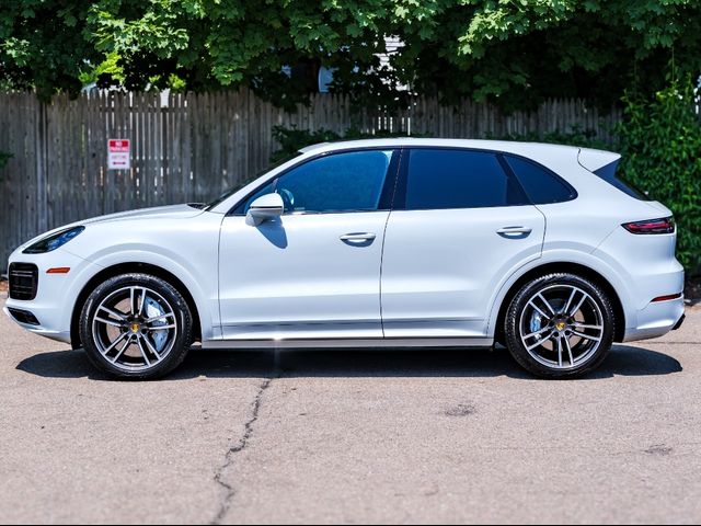 2021 Porsche Cayenne Turbo