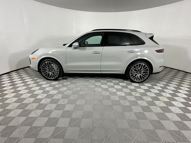 2021 Porsche Cayenne Turbo