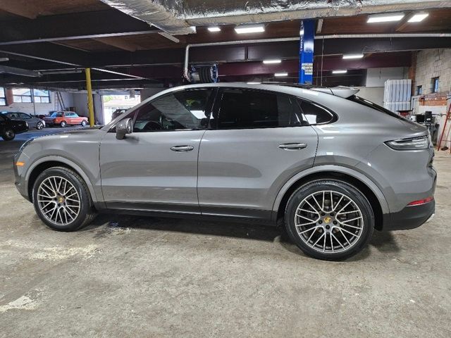 2021 Porsche Cayenne Base