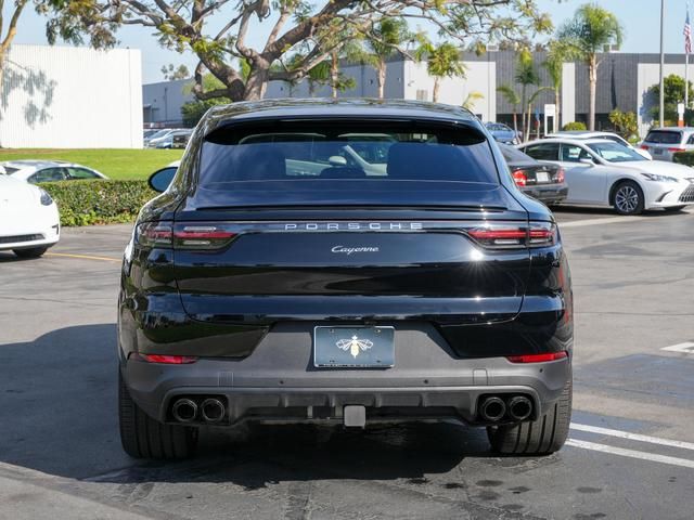 2021 Porsche Cayenne Base