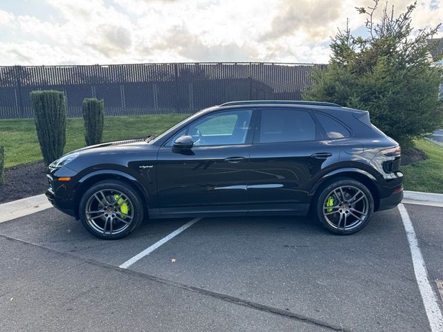 2021 Porsche Cayenne E-Hybrid Base