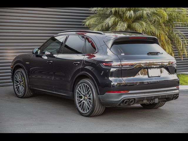 2021 Porsche Cayenne E-Hybrid Base