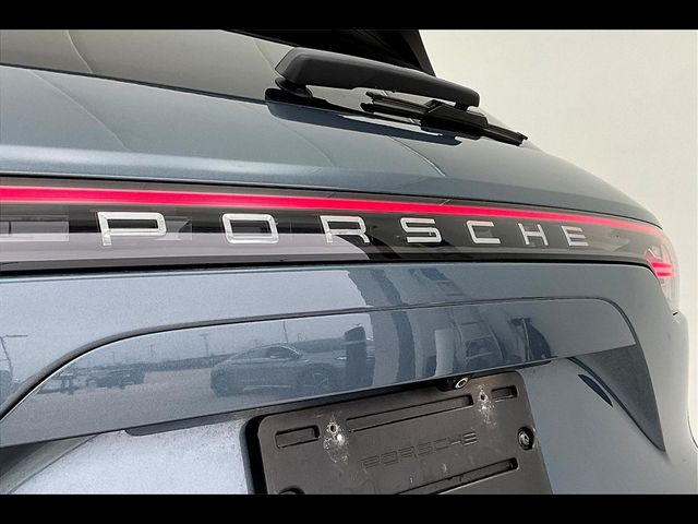 2021 Porsche Macan Base