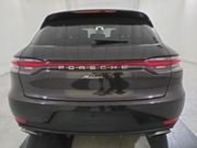 2021 Porsche Macan Base