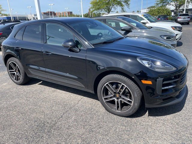 2021 Porsche Macan Base