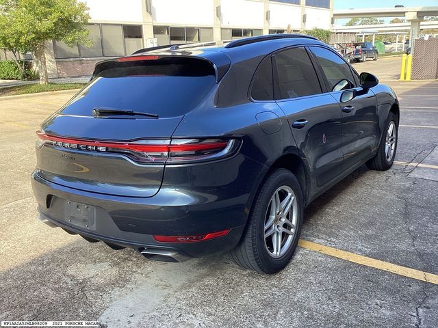 2021 Porsche Macan Base