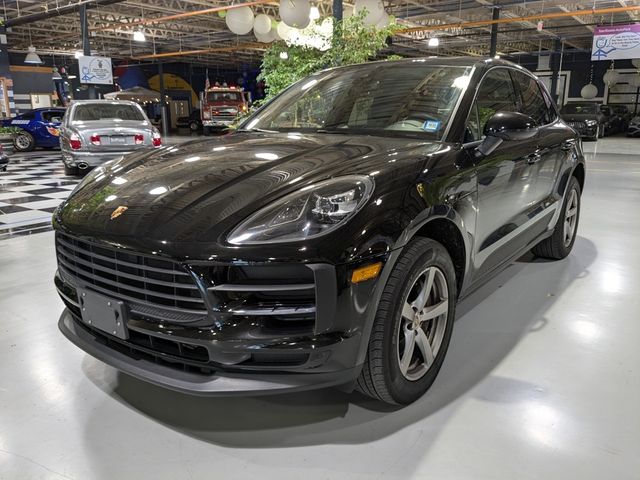 2021 Porsche Macan Base