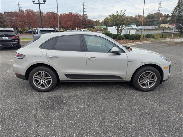 2021 Porsche Macan Base