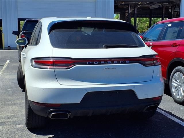 2021 Porsche Macan Base