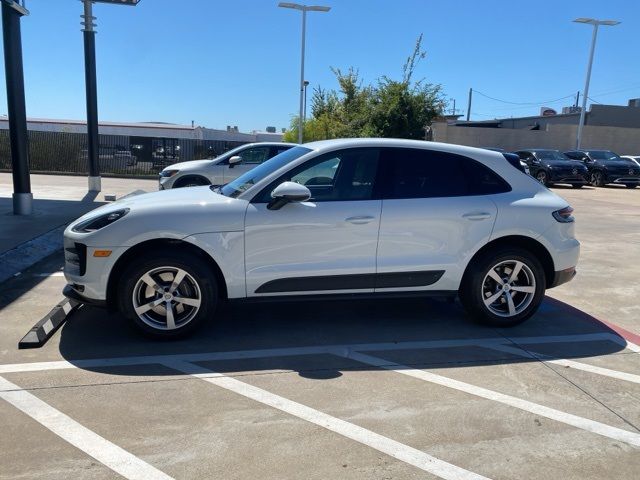 2021 Porsche Macan Base