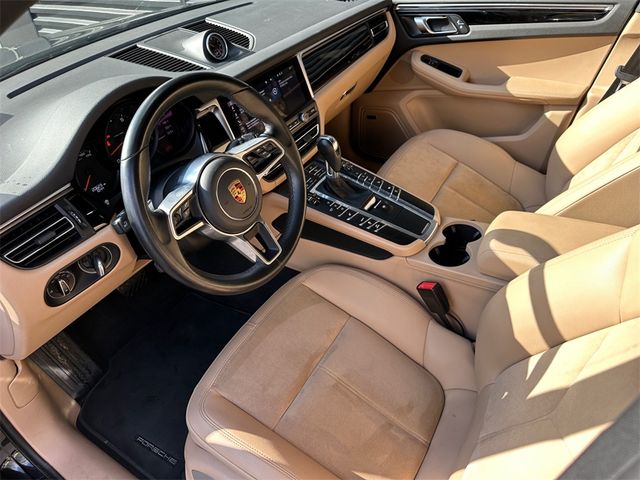 2021 Porsche Macan Base