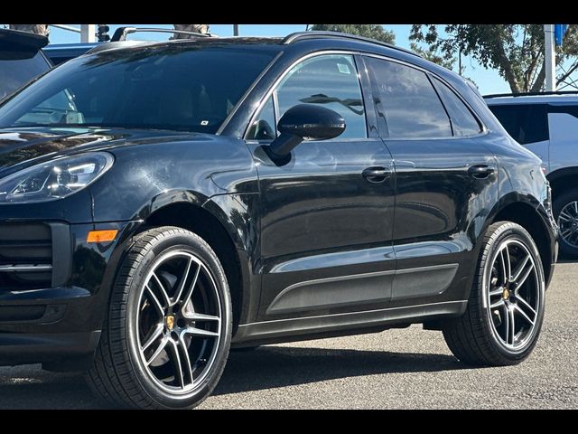 2021 Porsche Macan Base