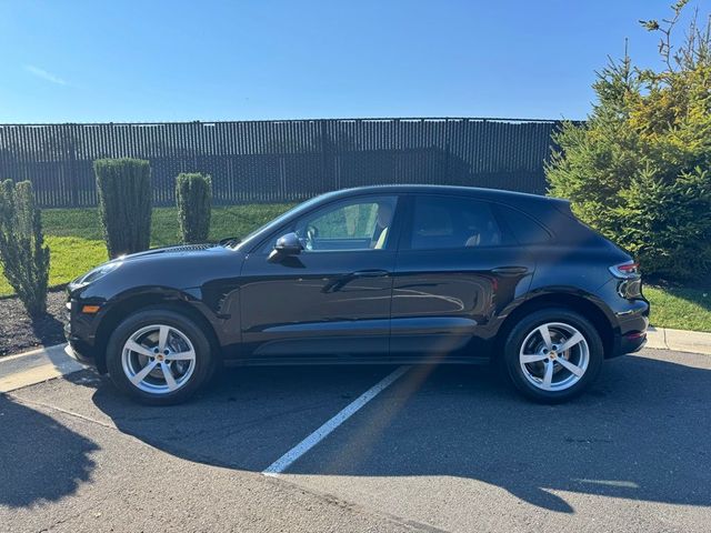 2021 Porsche Macan Base