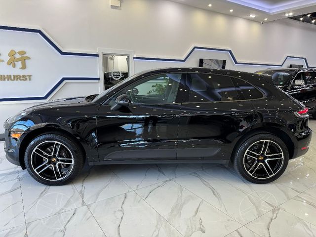 2021 Porsche Macan Base