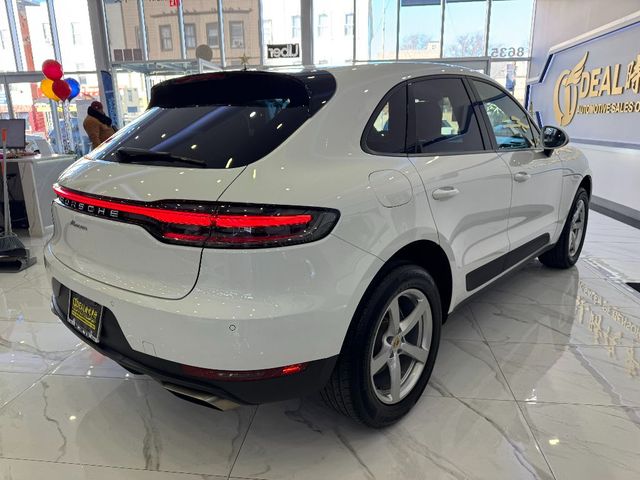 2021 Porsche Macan Base