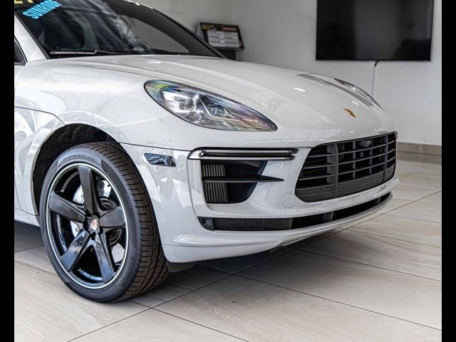 2021 Porsche Macan Turbo