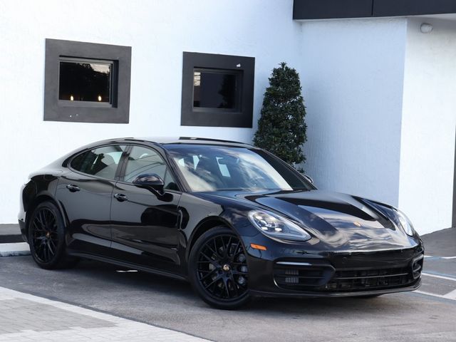 2021 Porsche Panamera 