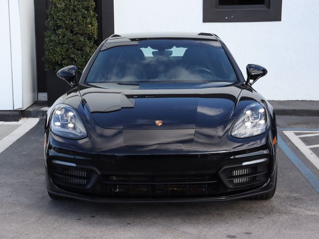 2021 Porsche Panamera 