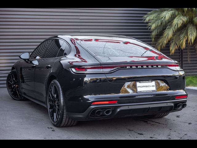 2021 Porsche Panamera 