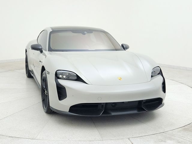 2021 Porsche Taycan Turbo