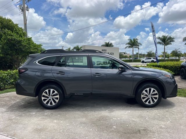 2021 Subaru Outback Base