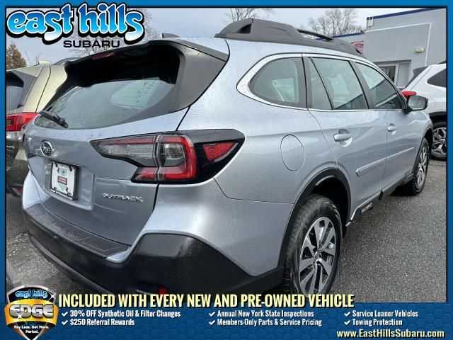 2021 Subaru Outback Base