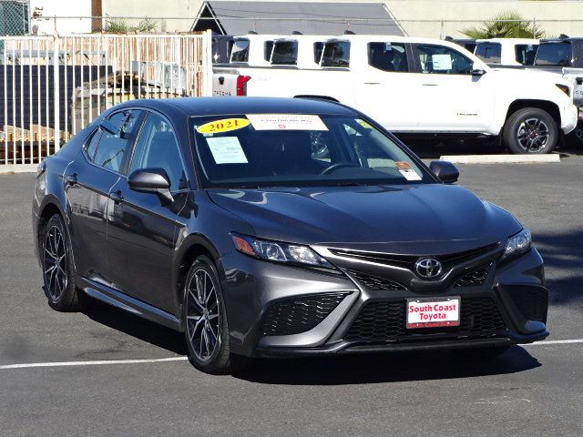 2021 Toyota Camry SE