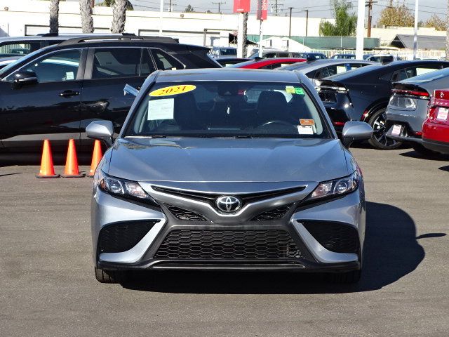 2021 Toyota Camry 