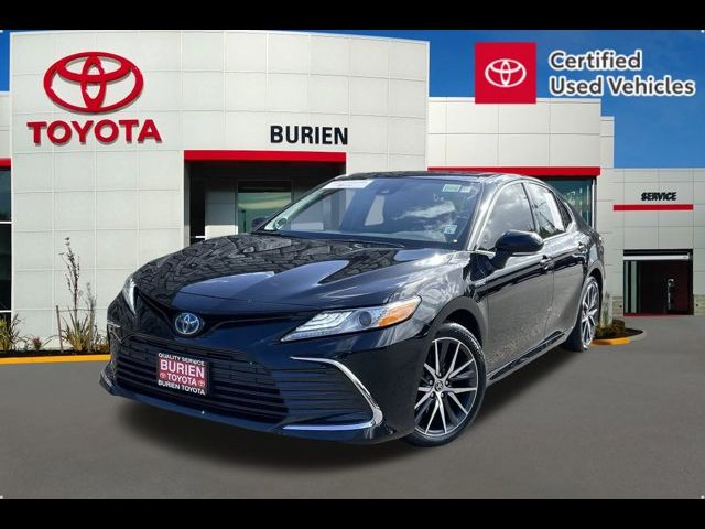 2021 Toyota Camry Hybrid XLE