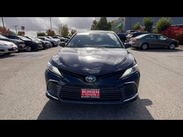 2021 Toyota Camry Hybrid XLE